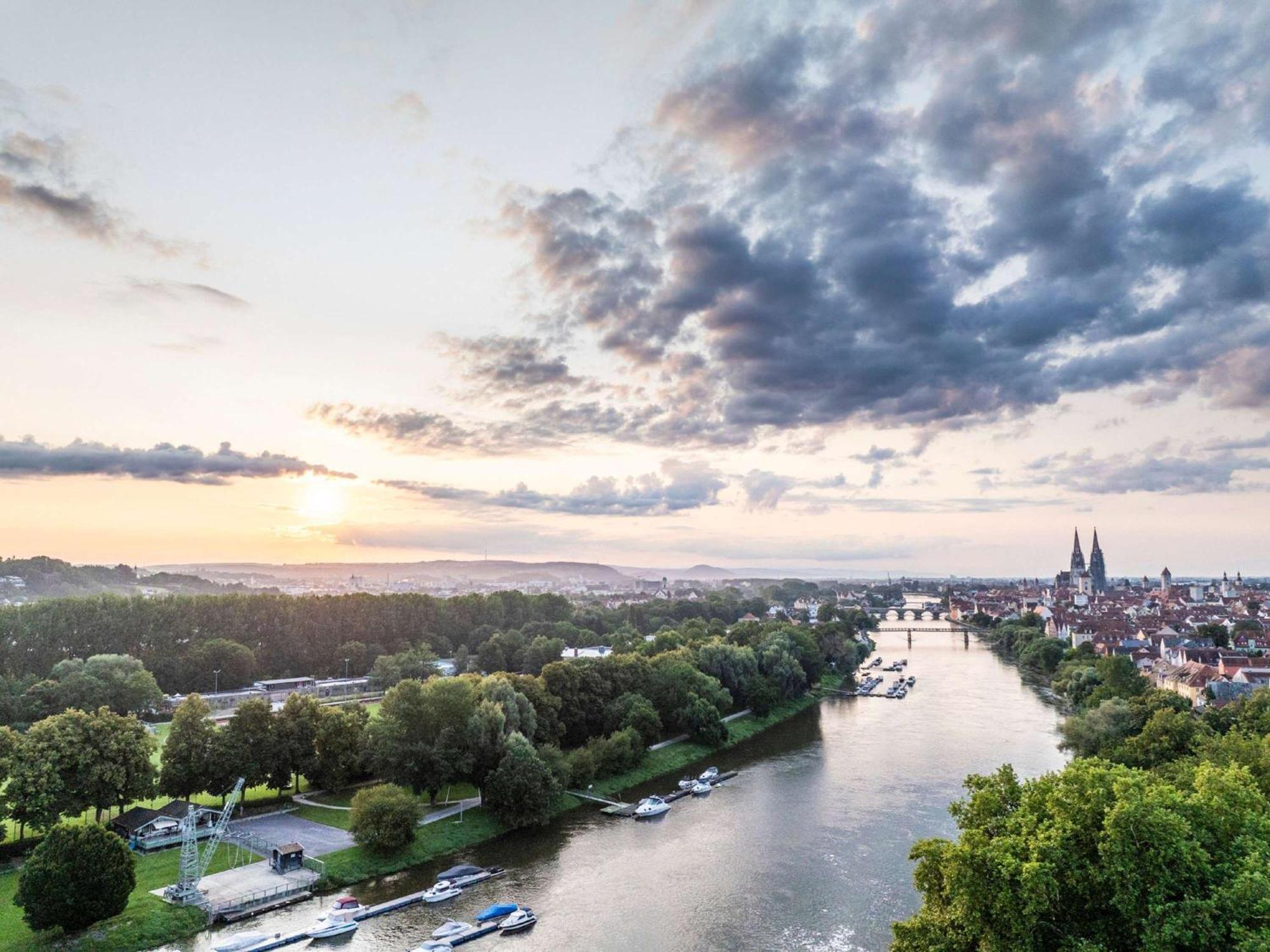 Ibis Styles Regensburg Hotel Buitenkant foto